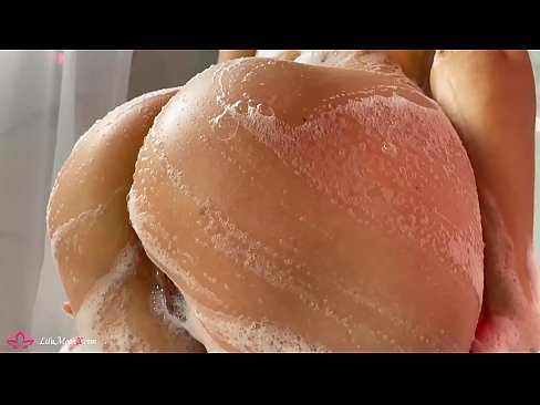 ❤️ Brunette Masturbates киска бо вибратор ба оргазми шадид дар душ ️❌ Видео мақъад дар мо ❌❤